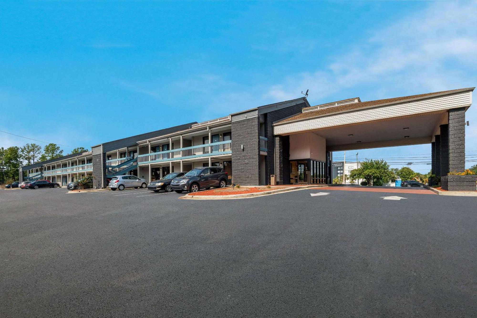 Quality Inn Fort Jackson Columbia Exterior foto